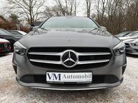 Gebraucht Mercedes B200 163 PS (119 kW) 2019 Grau Van / Kleinbus