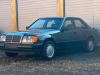 Gebraucht Mercedes E300 180 PS (132 kW) 1988 Grün Limousine