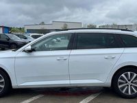 Gebraucht Skoda Superb 150 PS (110 kW) 2022 Weiß Kombi