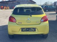 Gebraucht Mitsubishi Space Star Diamant Edition 80 PS (58 kW) 2015 Karambolagelb (m) Kleinwagen