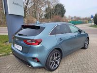 Gebraucht Kia Ceed 140 PS (102 kW) 2025 Yucca steel gray Kleinwagen