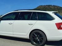 Gebraucht Skoda Octavia vRS 220 PS (161 kW) 2014 Weiß Kombi