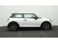 Gebraucht Mini Cooper 156 PS (114 kW) 2024 Nanuq white Kleinwagen