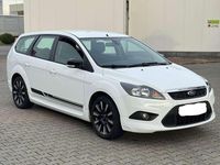 Gebraucht Ford Focus Ghia 125 PS (91 kW) 2010 Silber Kombi