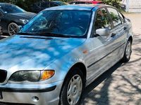 Second-hand BMW 318 143 CP (105 kW) 2002 Argintiu Berlinǎ