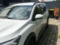 Gebraucht Dacia Jogger Expression 101 PS (74 kW) 2023 Weiß Van / Kleinbus