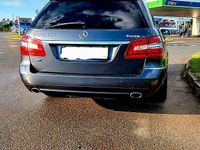 Gebraucht Mercedes E350 Avantgarde 265 PS (194 kW) 2010 Blau Kombi