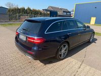 Gebraucht Mercedes E220 AMG line 194 PS (142 kW) 2017 Blau Kombi