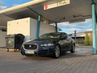 Gebraucht Jaguar XE 180 PS (132 kW) 2016 Blau Limousine