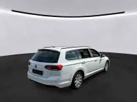 Gebraucht VW Passat 150 PS (110 kW) 2023 Weiß Kombi