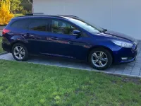 Gebraucht Ford Focus Titanium 125 PS (91 kW) 2015 Blau Limousine