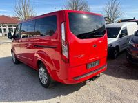 Gebraucht Ford Tourneo Titanium 185 PS (136 kW) 2019 Rot Van / Kleinbus