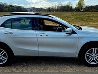 Usata Mercedes GLA200 156 CV (114 kW) 2015 Argento SUV