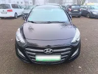 Gebraucht Hyundai i30 Passion 135 PS (99 kW) 2016 Schwarz Kombi
