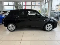 Neu Suzuki Swift Comfort 83 PS (61 kW) 2025 Schwarz Kleinwagen