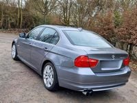 Gebraucht BMW 325 218 PS (160 kW) 2011 Grau Limousine