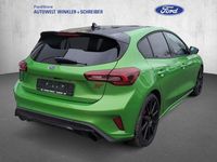 Neu Ford Focus ST 280 PS (205 kW) 2025 Mean green metallic Limousine