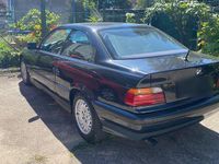 Używany BMW 320 150 KM (110 kW) 1994 Czarny Coupe
