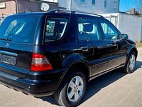 Gebraucht Mercedes ML270 163 PS (119 kW) 2004 Schwarz SUV