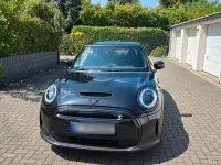 Gebraucht Mini Cooper SE 135 kW (184 PS) 2023 Schwarz Kleinwagen