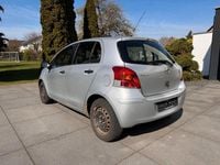 Gebraucht Toyota Yaris Cool 101 PS (74 kW) 2009 Silber Kleinwagen