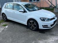Gebraucht VW Golf VII 105 PS (77 kW) 2014 Weiß Kleinwagen