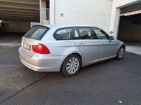 Second-hand BMW 318 143 CP (105 kW) 2011 Argintiu Break