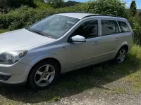 Używany Opel Astra 105 KM (77 kW) 2005 Srebrny Kombi