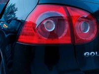 Second-hand VW Golf 74 CP (54 kW) 2006 Negru Coupe