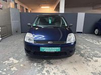 Gebraucht Ford Fiesta 69 PS (50 kW) 2005 Blau Kleinwagen
