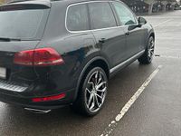 Gebraucht VW Touareg 204 PS (150 kW) 2011 Schwarz SUV