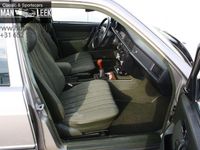 Gebraucht Mercedes 190 72 PS (52 kW) 1986 Grau Limousine