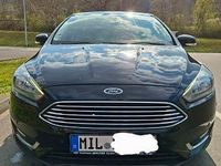 Gebraucht Ford Focus Titanium 120 PS (88 kW) 2017 Schwarz Limousine