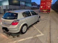 Gebraucht Opel Astra 115 PS (84 kW) 2010 Beige Limousine