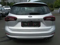 Gebraucht Ford Focus Titanium 120 PS (88 kW) 2022 Polarsilber metallic (metallic) Kombi