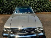 Gebraucht Mercedes 560 230 PS (169 kW) 1987 Gold Cabrio