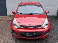 Gebraucht Kia Rio Edition 7 109 PS (80 kW) 2015 Rot Kleinwagen