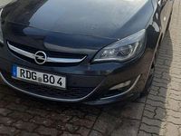 Gebraucht Opel Astra Exklusiv 131 PS (96 kW) 2014 Schwarz Kombi