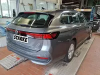 Gebraucht VW Passat Basis 150 PS (110 kW) 2024 Grau Kombi