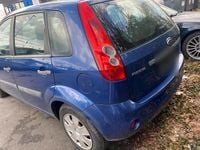 Gebraucht Ford Fiesta 70 PS (51 kW) 2007 Blau Kleinwagen