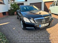 Gebraucht Mercedes E350 Avantgarde 265 PS (194 kW) 2012 Schwarz Limousine