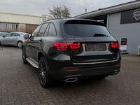Gebraucht Mercedes GLC300e 306 PS (225 kW) 2021 Schwarz SUV