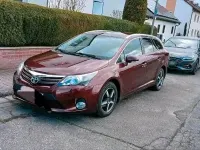 Gebraucht Toyota Avensis 120 PS (88 kW) 2013 Violet Kombi