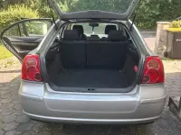 Gebraucht Toyota Avensis 116 PS (85 kW) 2005 Silber Limousine