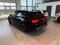 Używany Cupra Leon 150 KM (110 kW) 2024 Czarny Sedan/Limuzyna