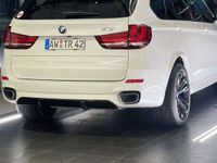 gebraucht BMW X5 xDrive40d M Sport-Aut.STH. .H. up pano Garanti
