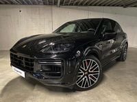 Gebraucht Porsche Cayenne Turbo E-Hybrid 740 PS (544 kW) 2024 Chromitschwarzmetallic SUV