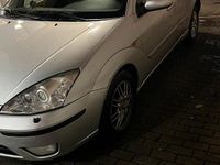 Gebraucht Ford Focus 100 PS (73 kW) 2001 Silber Kleinwagen