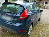 Gebraucht Ford Fiesta 60 PS (44 kW) 2010 Blau Kleinwagen