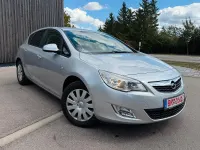 Gebraucht Opel Astra 140 PS (102 kW) 2011 Silber Limousine